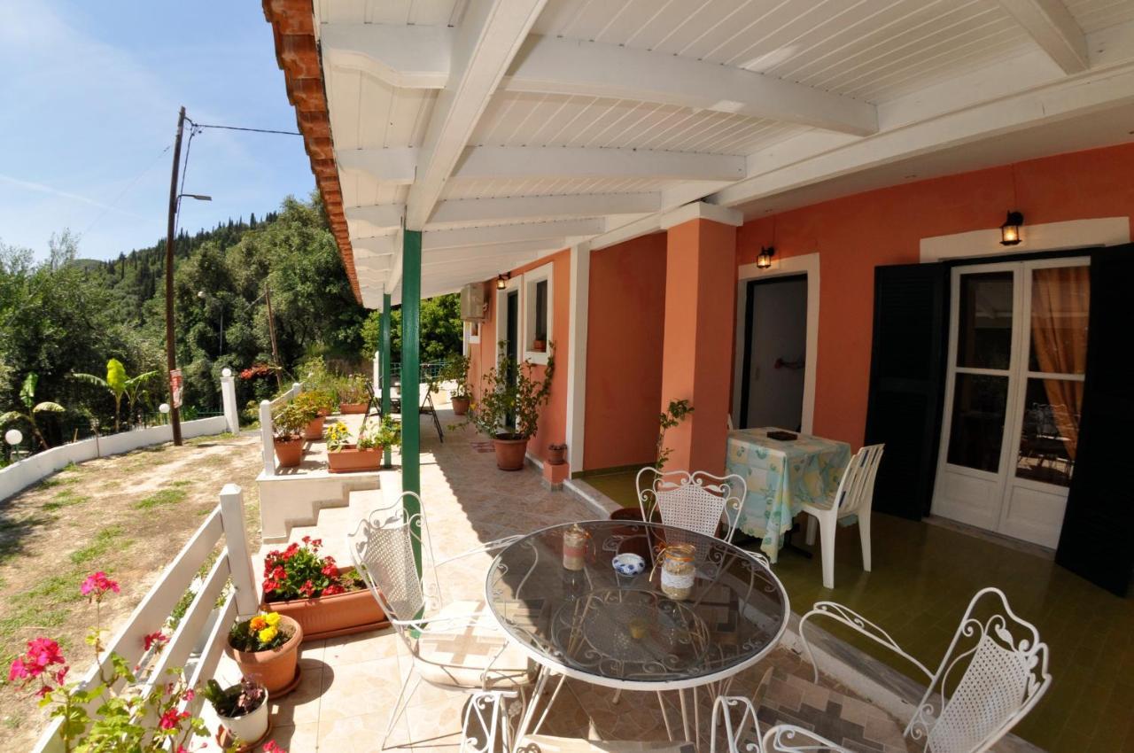 Eftyxia Apartments Παλαιοκαστρίτσα Εξωτερικό φωτογραφία