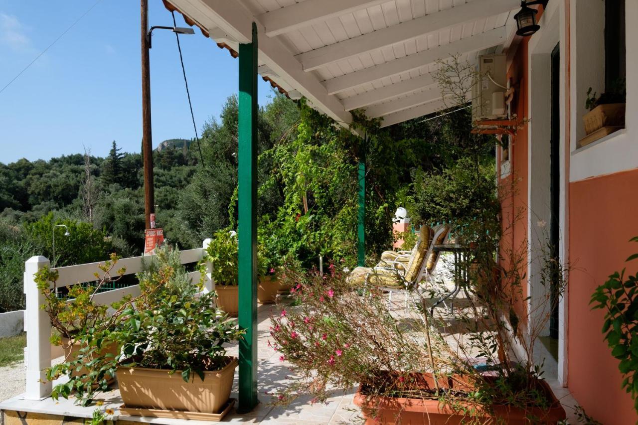 Eftyxia Apartments Παλαιοκαστρίτσα Εξωτερικό φωτογραφία