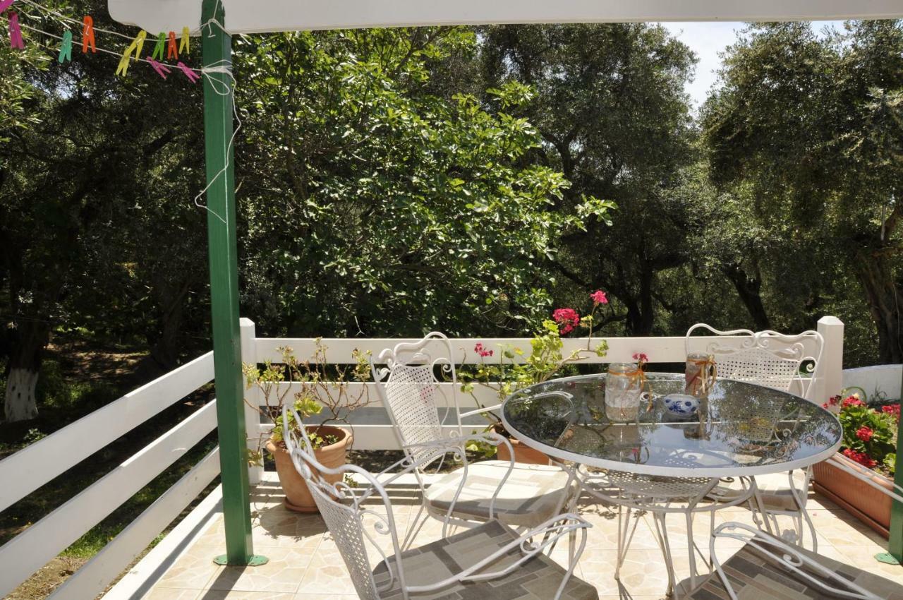 Eftyxia Apartments Παλαιοκαστρίτσα Εξωτερικό φωτογραφία